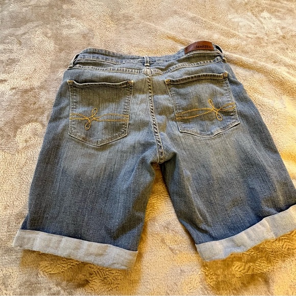 Denizen from Levi’s blue denim jean shorts Size 8 - Picture 2 of 7
